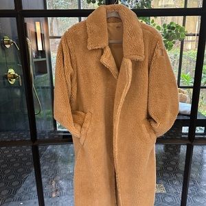 Alo camel Sherpa long coat perfect condition size small runs big
